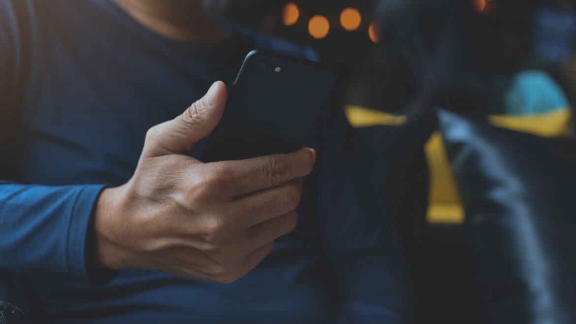 golpe-do-amor-usa-deepfake-e-ja-causou-danos-de-us$-46-milhoes-na-asia-|-cnn-brasil