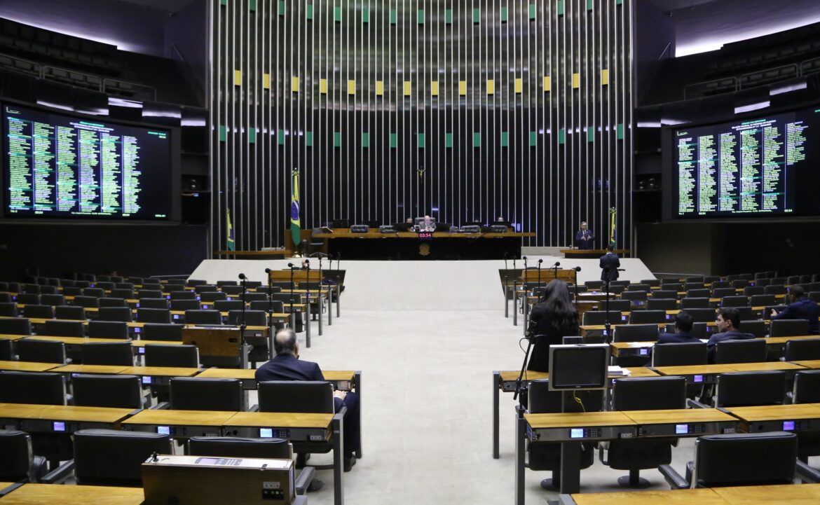 isencao-do-ir-e-pressao-por-anistia-voltam-a-discussao-de-lideres-nesta-3a-|-cnn-brasil