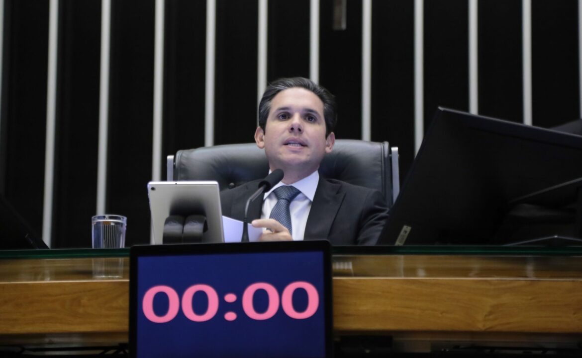 hugo-diz-que-reforma-administrativa-e-complexa,-mas-ve-texto-“amadurecido”-|-cnn-brasil