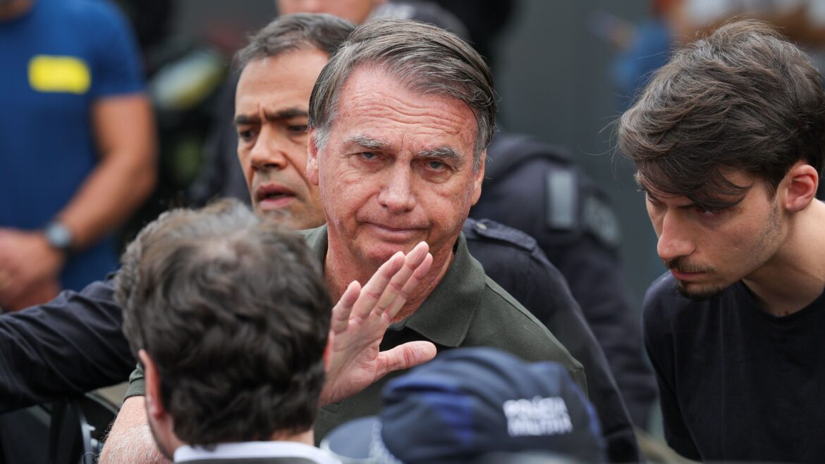 o-que-provoca-crise-de-soluco,-como-a-de-bolsonaro?-entenda-|-cnn-brasil