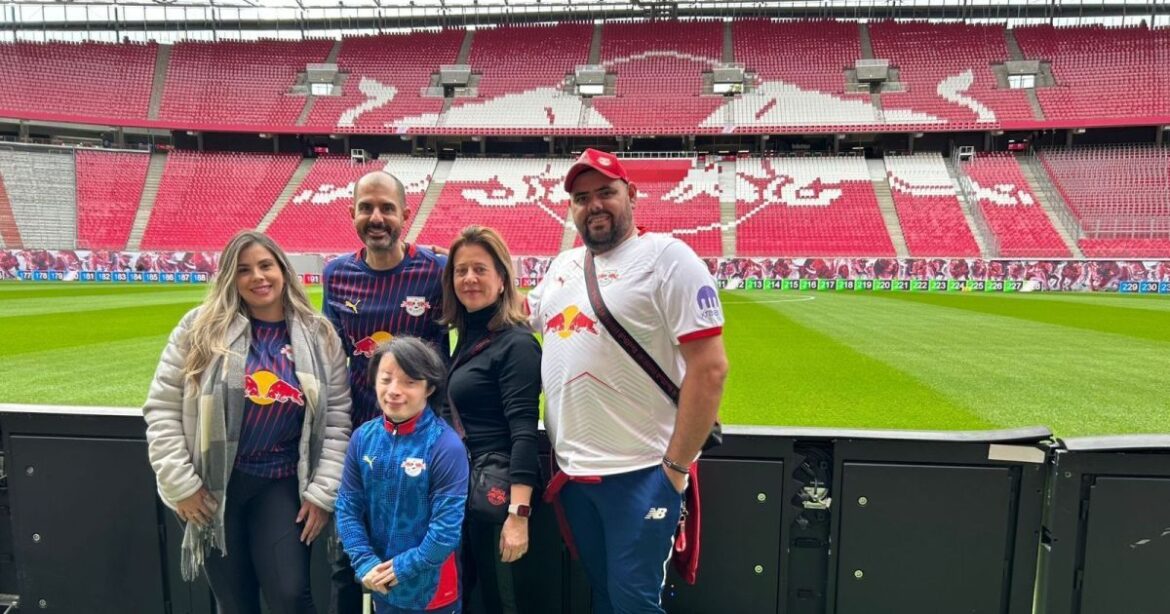 bragantino-amplia-lacos-com-rb-leipzig-em-acao-com-torcedores-na-bundesliga-|-cnn-brasil