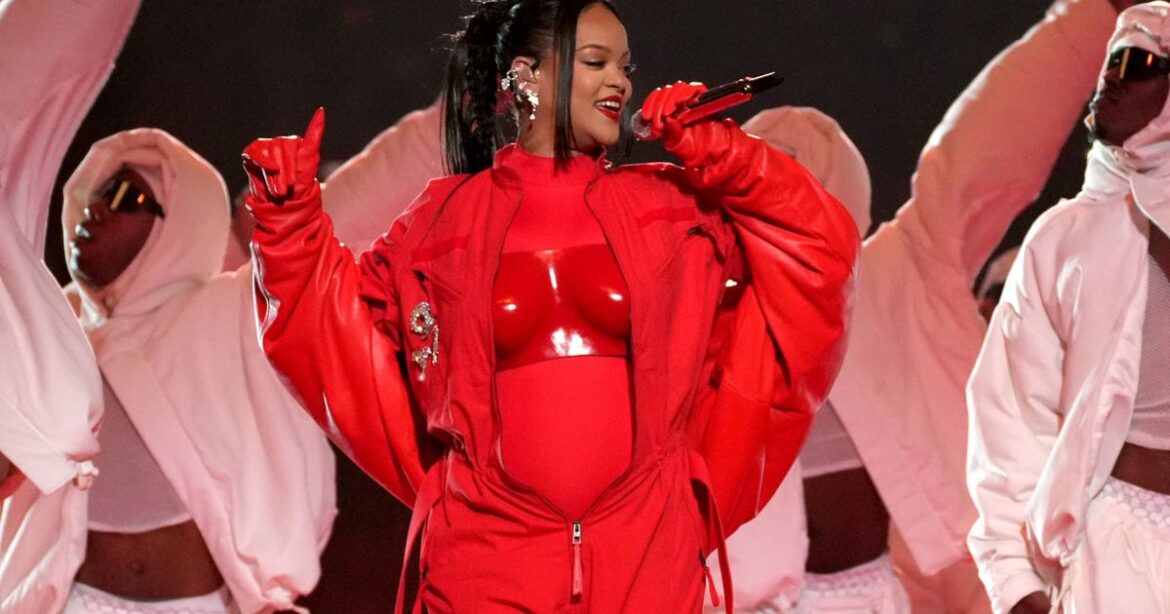 rihanna-comemora-marco-na-musica-com-disco-“anti”:-“deus-nao-se-esqueceu”-|-cnn-brasil