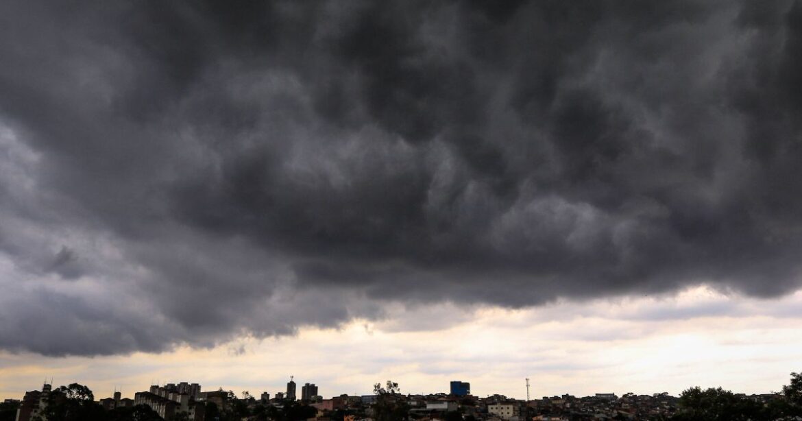 2026-comeca-com-enfraquecimento-do-calor-e-alerta-de-tempestade-em-sp-|-cnn-brasil