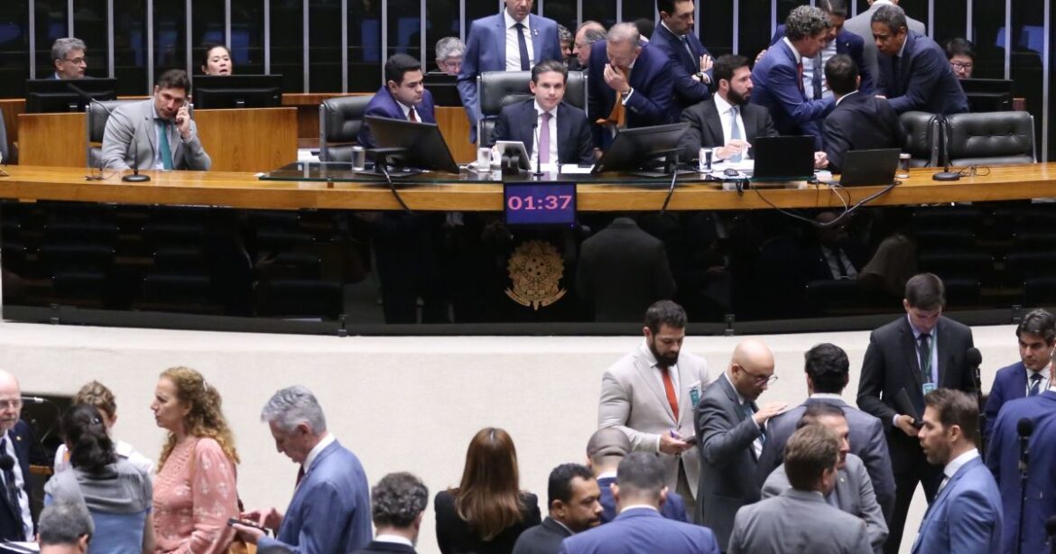 em-ano-eleitoral,-camara-quer-discutir-combate-ao-crime,-escala-6×1-e-ia-|-cnn-brasil