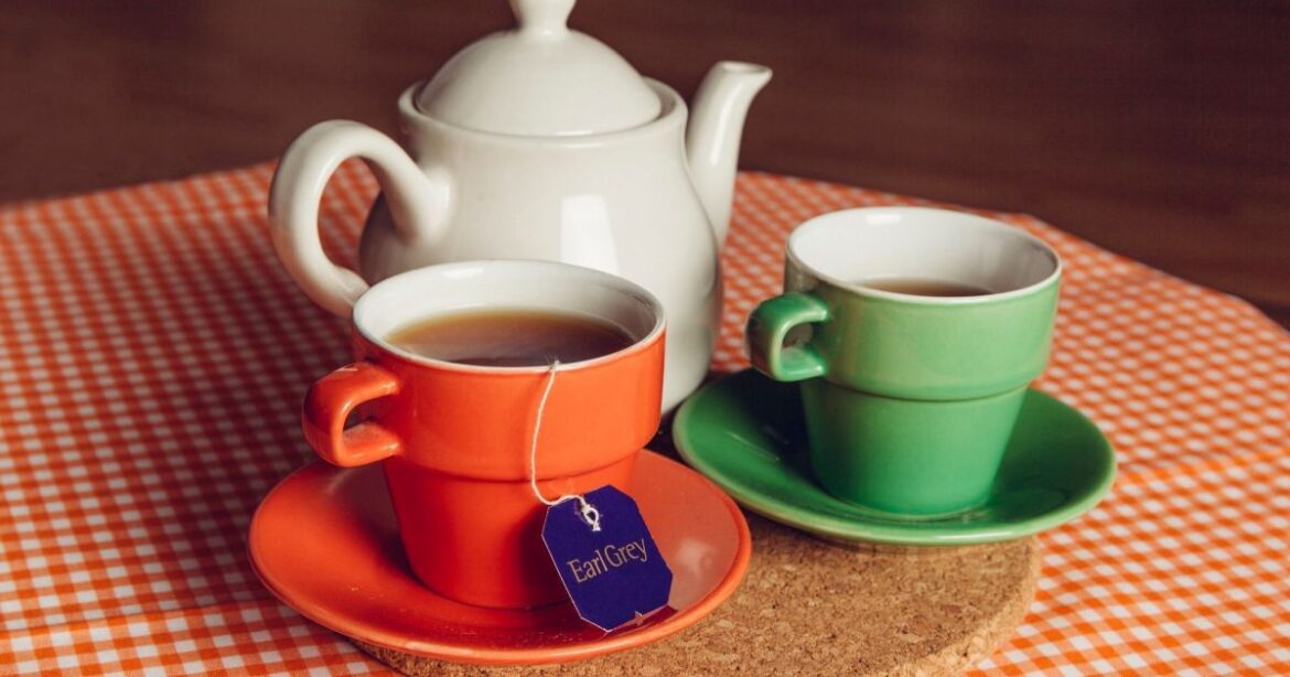 cafe-ou-cha:-qual-fortalece-e-qual-enfraquece-seus-ossos?-entenda-|-cnn-brasil